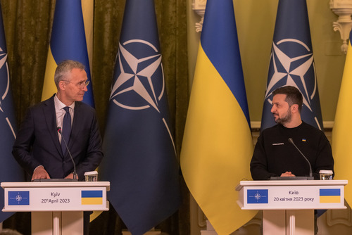 В.ЗЕЛЕНСКИЙ: УКРАИНЫ ТӨЛӨӨ СУУДЛААСАА ТАТГАЛЗАЖ ЧАДНА
